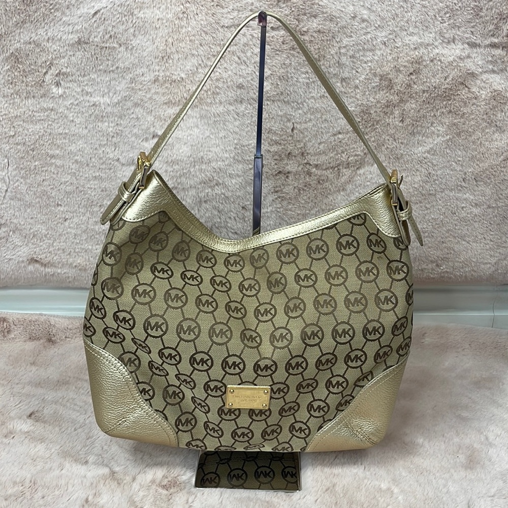 Michael Kors hobo bag